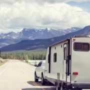 Med et trailerkørekort kan du køre med campingvogn.